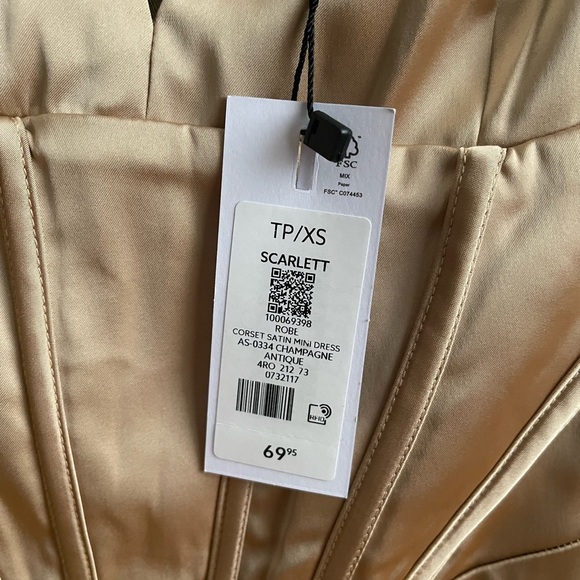 Dress - Picture 2 of 3